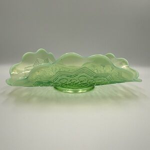 Vintage Jefferson Glass Many Loops Green Opalescent Dish